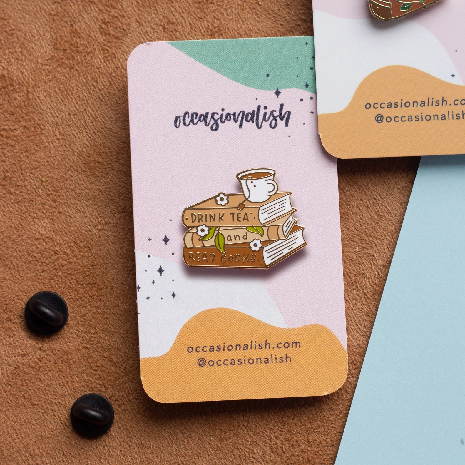 Tea and Books Enamel Pin - Cantrip Candles